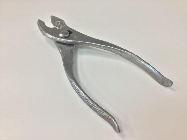 HM Motorcycle Kit 5 1/2” Pliers. (23641) - Image 4