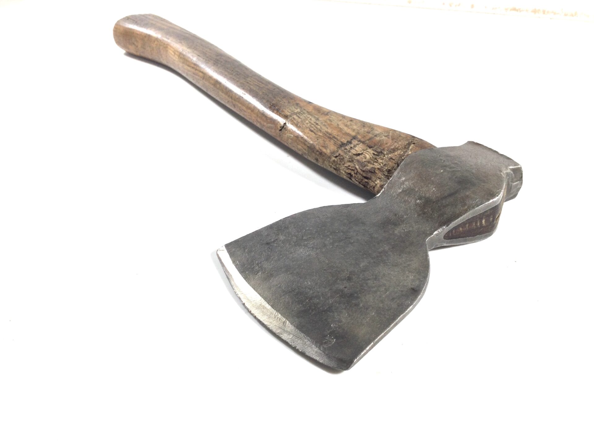 600g ELWELL Axe. (38951) - Image 5