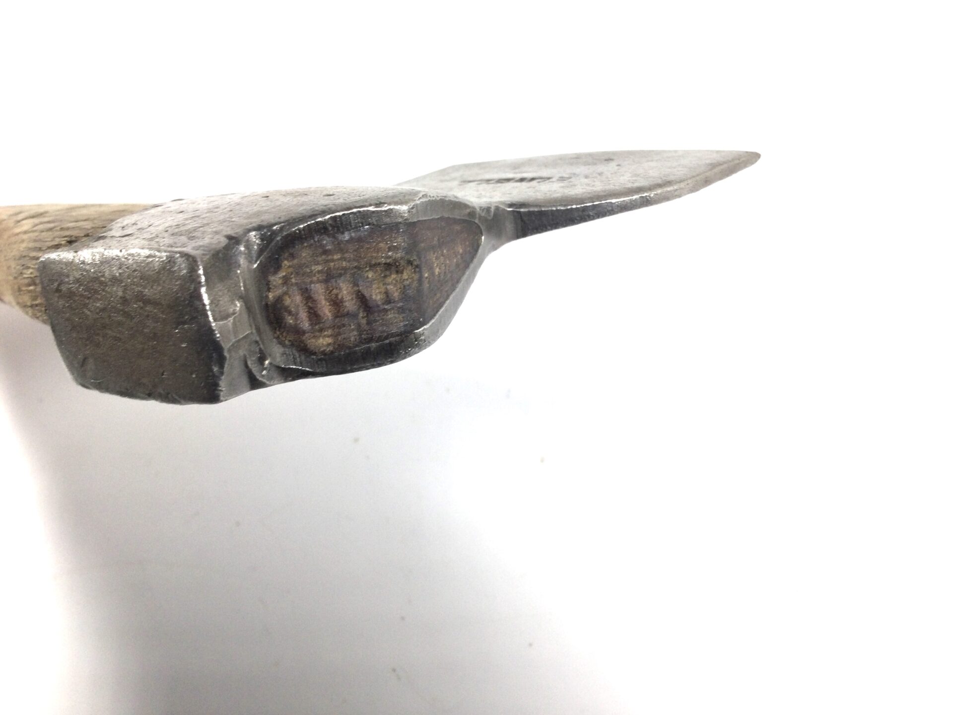 600g ELWELL Axe. (38951) - Image 3