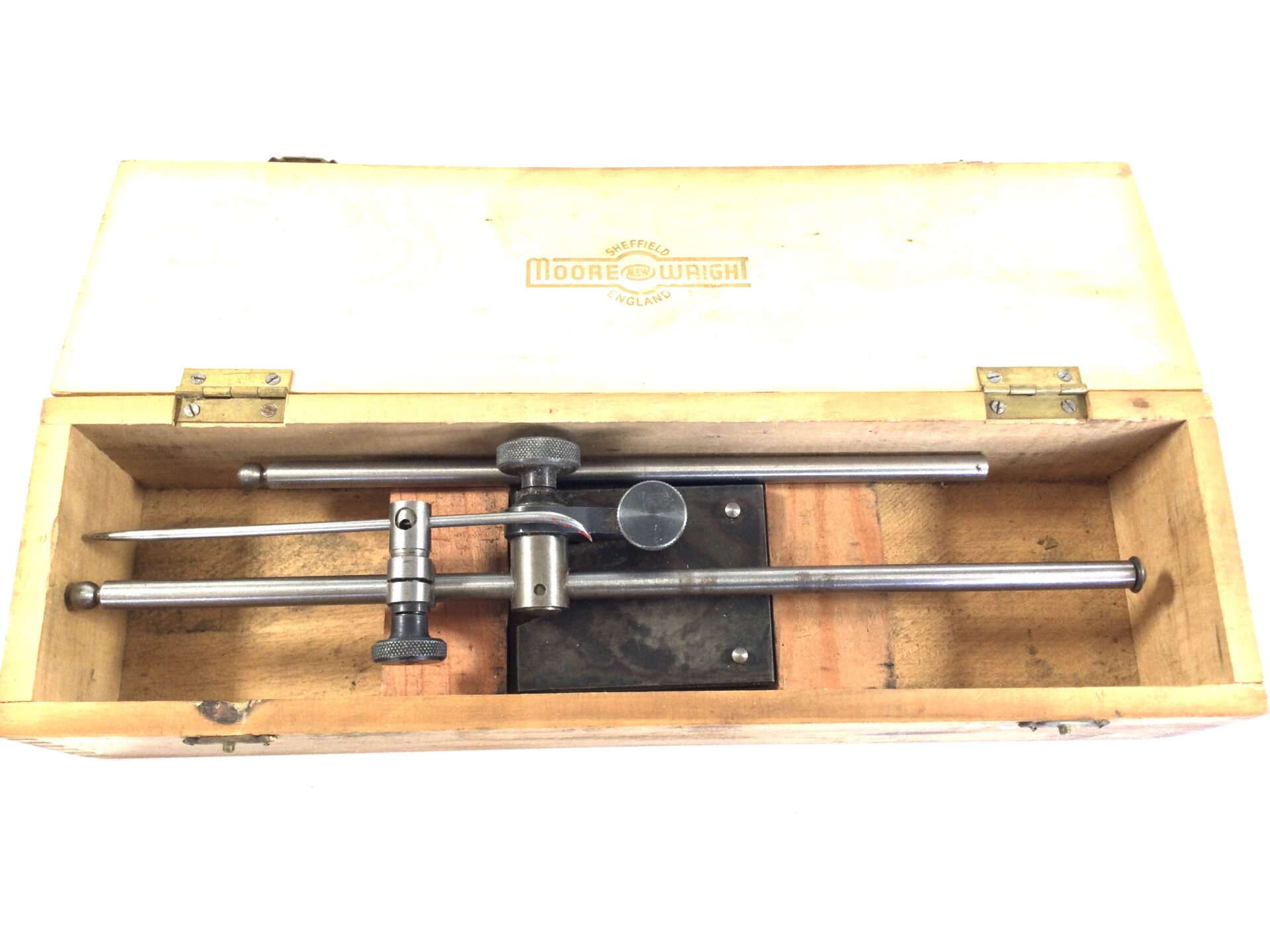 Boxed MOORE & WRIGHT #405 Surface Gauge / scribe (42284).