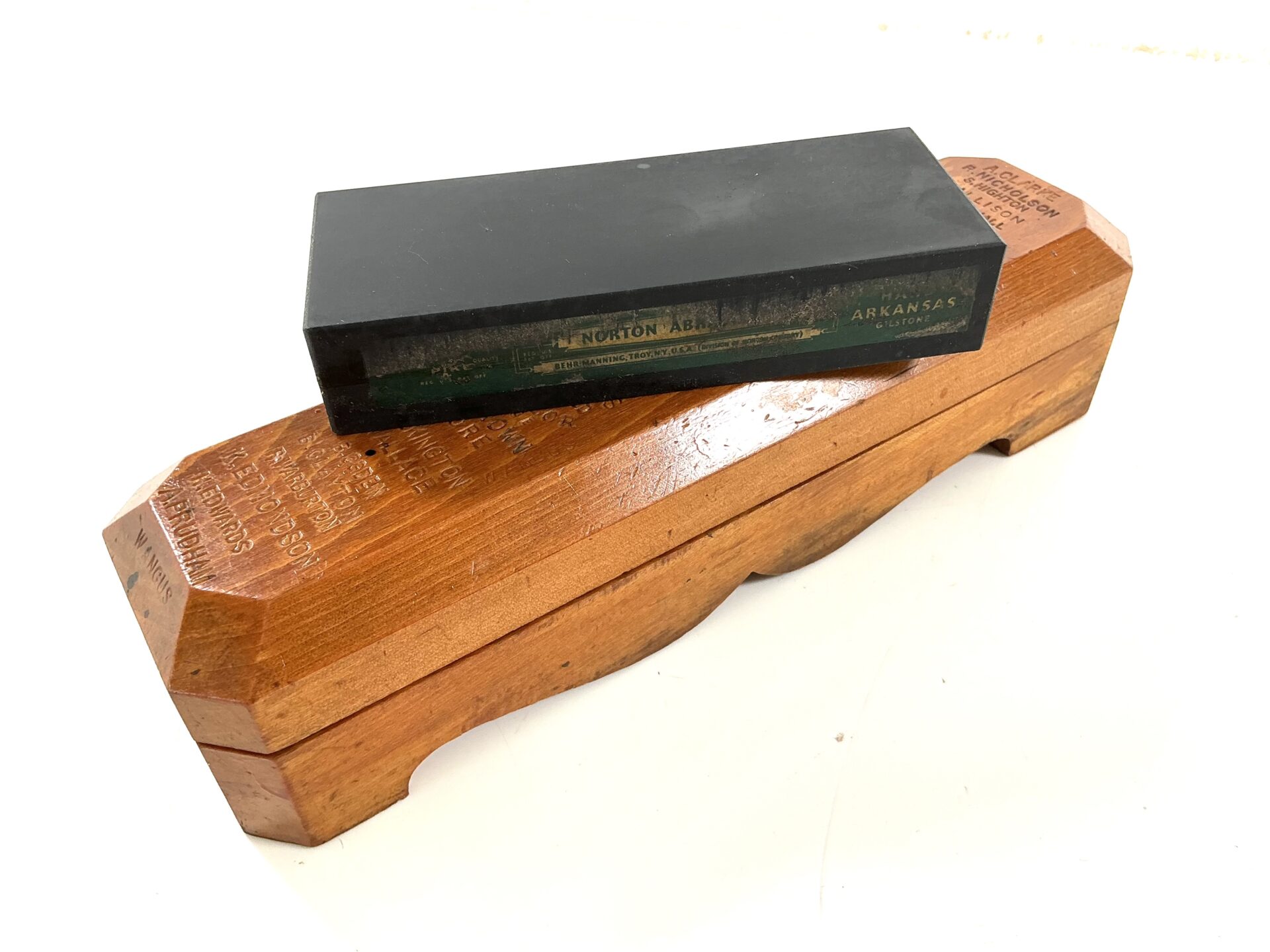 Beautiful boxwood cased hard Arkansas stone. (42521)