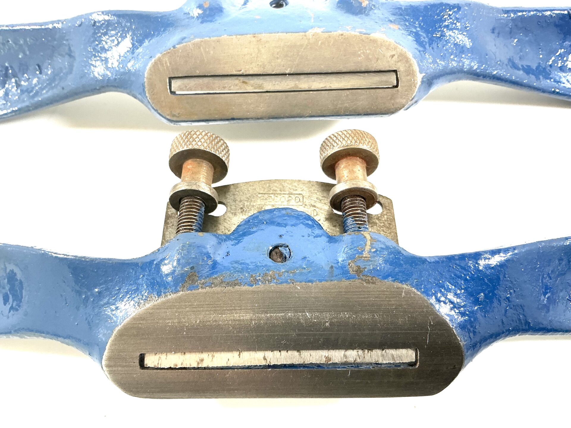 RECORD No:0151 Flat and Round sole spokeshaves. (42584) - Image 4
