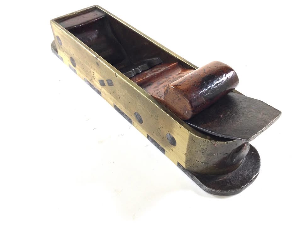 Incredible Gunmetal Dovetailed Mitre Plane by VARVILL YORK. (42952) - Image 2
