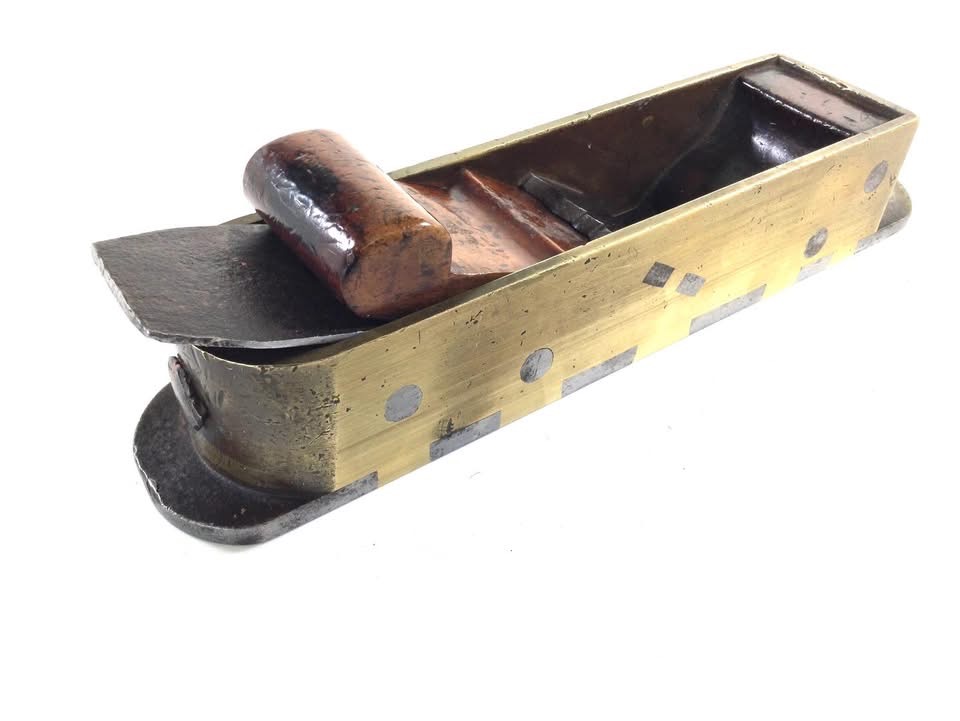 Incredible Gunmetal Dovetailed Mitre Plane by VARVILL YORK. (42952) - Image 3