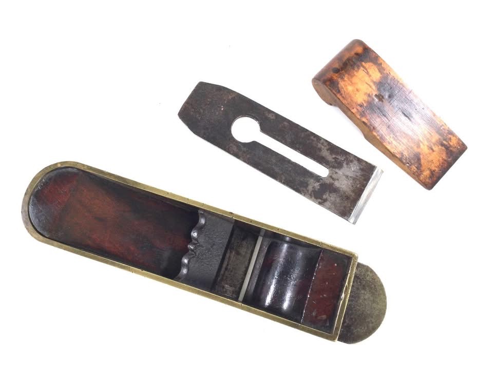 Incredible Gunmetal Dovetailed Mitre Plane by VARVILL YORK. (42952) - Image 10