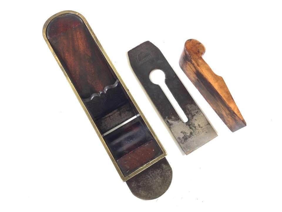 Incredible Gunmetal Dovetailed Mitre Plane by VARVILL YORK. (42952) - Image 13