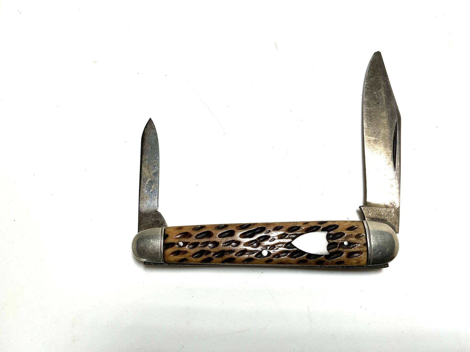 Vintage named 2 Blade Pocket Knife. (42724)