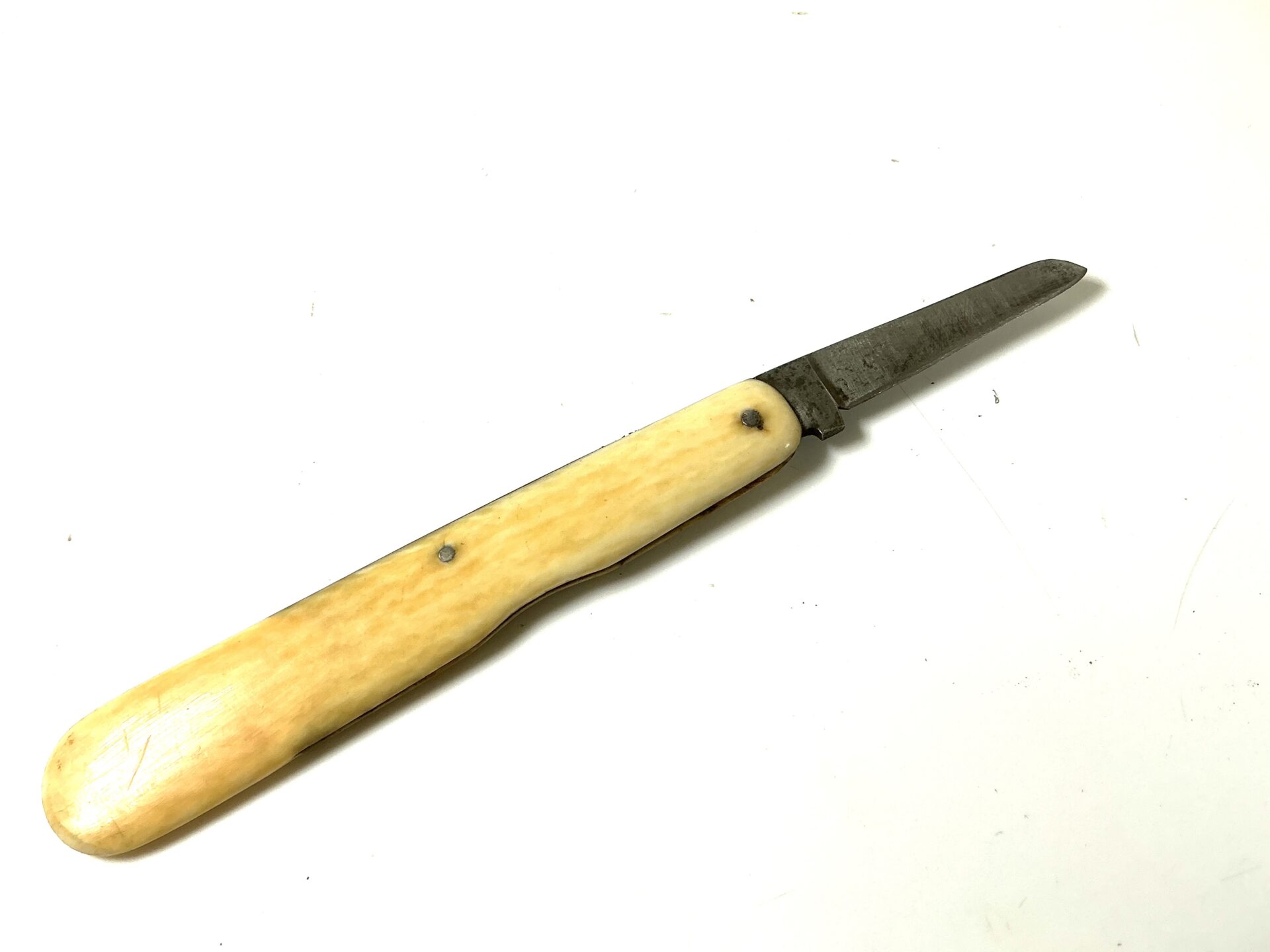 Uncommon M. KNITON CUTLERY Co. quill knife. (42884)