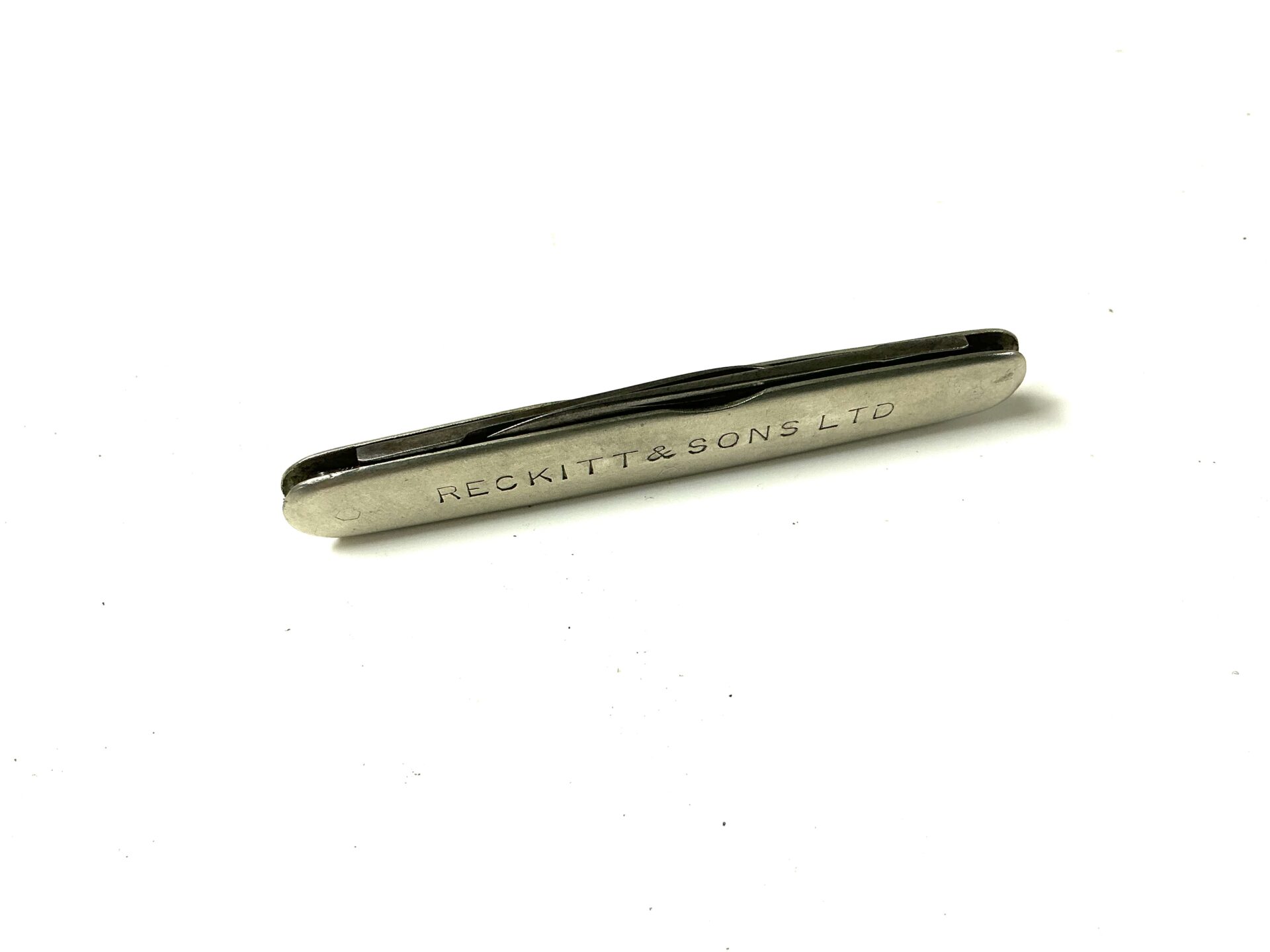 SOUTHERN & RICHARDSON advertising pocket knife. (42889)