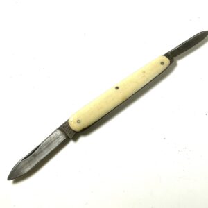 G. BUTLER & Co Sheffield twin blade pocket knife. (42902)