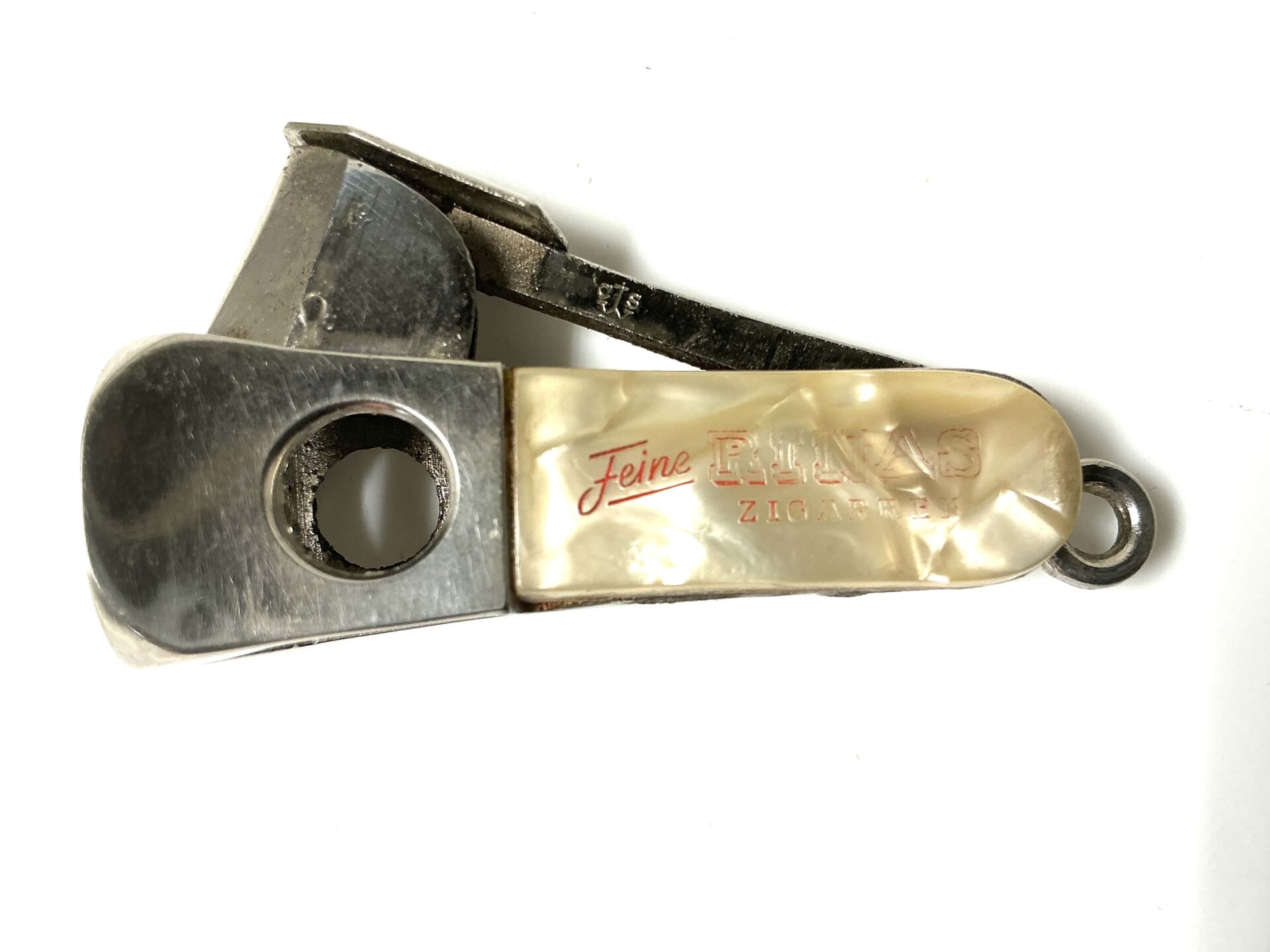 Vintage Feine RINAS ZIGARREN cutter. (42909)