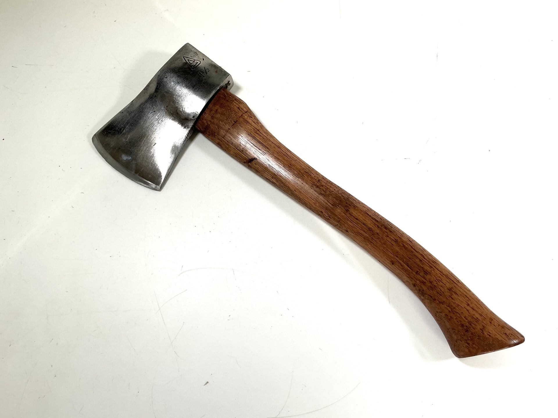 SPEAR & JACKSON 1.1/2 Lb Kent Kindling Axe. (43037) - Image 2