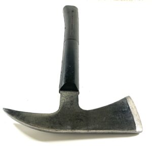 Fireman’s / Rescue “THE BRISTOL AXE”.  (43050)