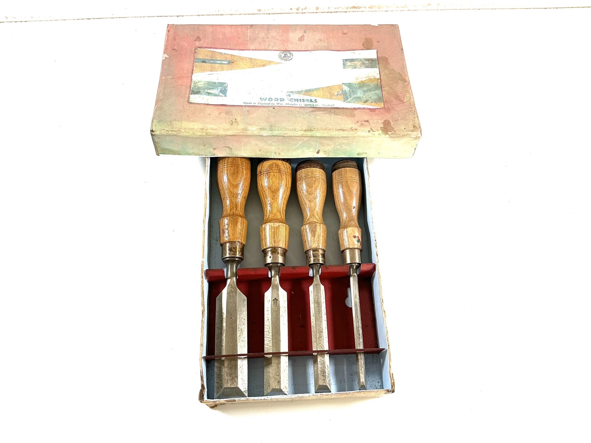 Rare & early boxed set of MARPLES bevel edge firmer chisels. (43411) - Image 2