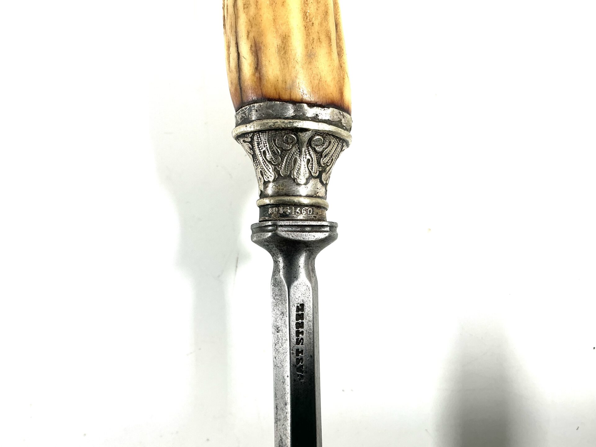 Vintage Hexagonal Cast Steel Butchers Steel, Horn Handle. (43582) - Image 3