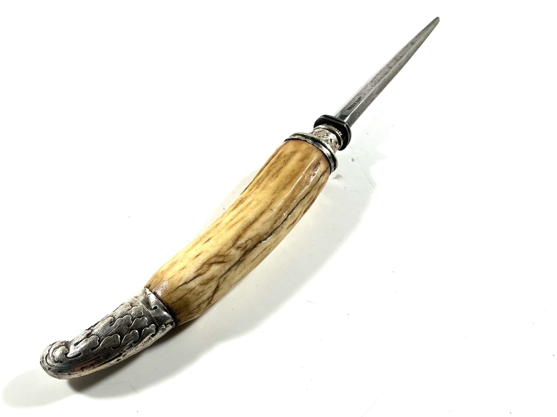Vintage Hexagonal Cast Steel Butchers Steel, Horn Handle. (43582) - Image 5